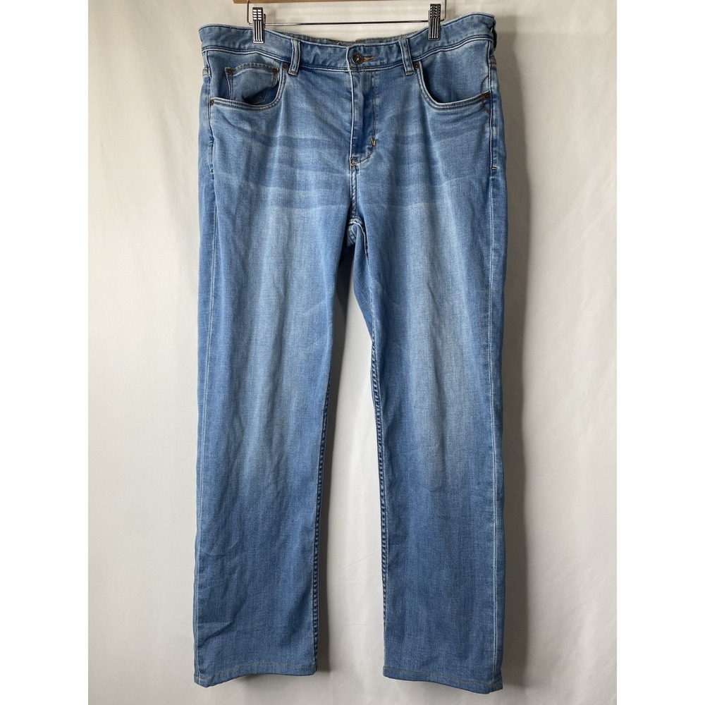 Tommy Bahama Men's Light Wash Jeans Size 36/32 Classic Baggy Style Street Wear